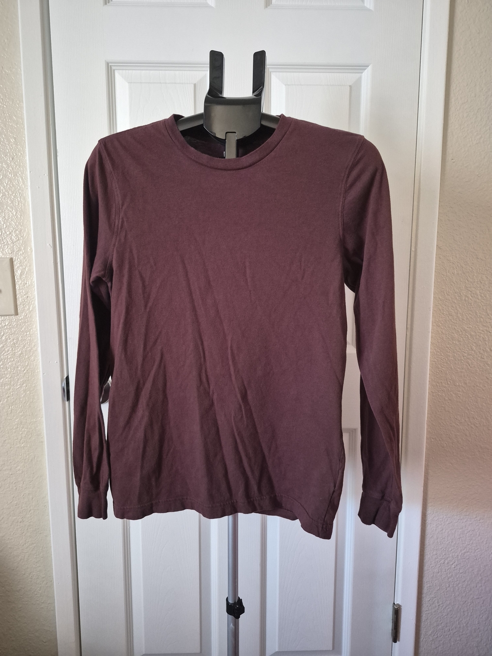 Men's Long Sleeve Crewneck Shirt - Burgundy